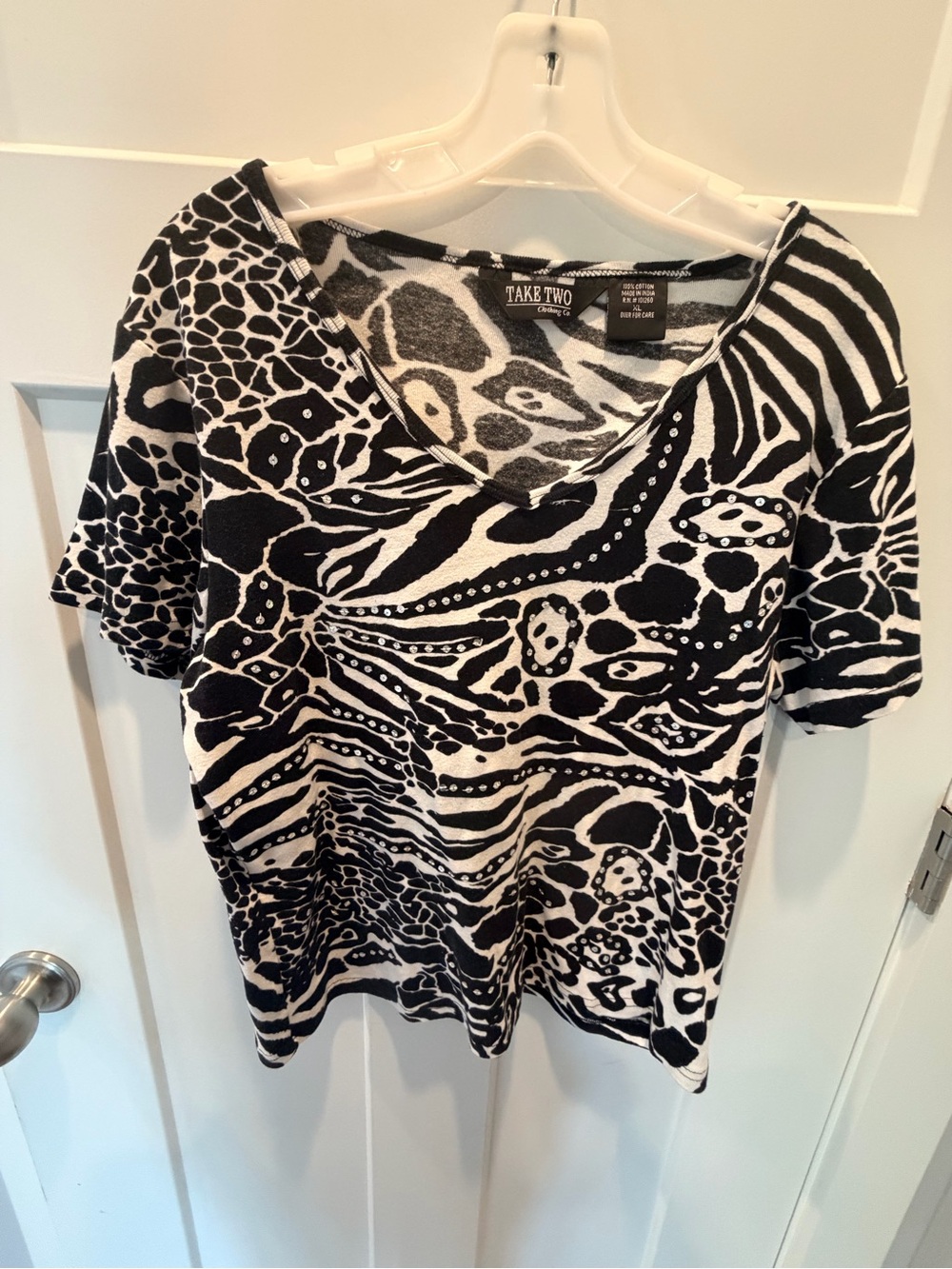 Take Two XL Black White Animal Print Rhinestone Bling Cotton V Neck Top